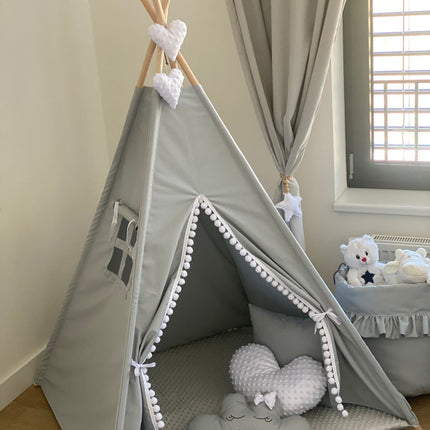 Teepee / tipi stan pro děti Šedo-bilý s příslušenstvím (srdíčko)